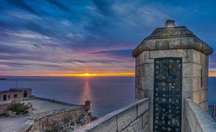 Charming Apartment In Alicante Near The Sea & City Center Exterior foto